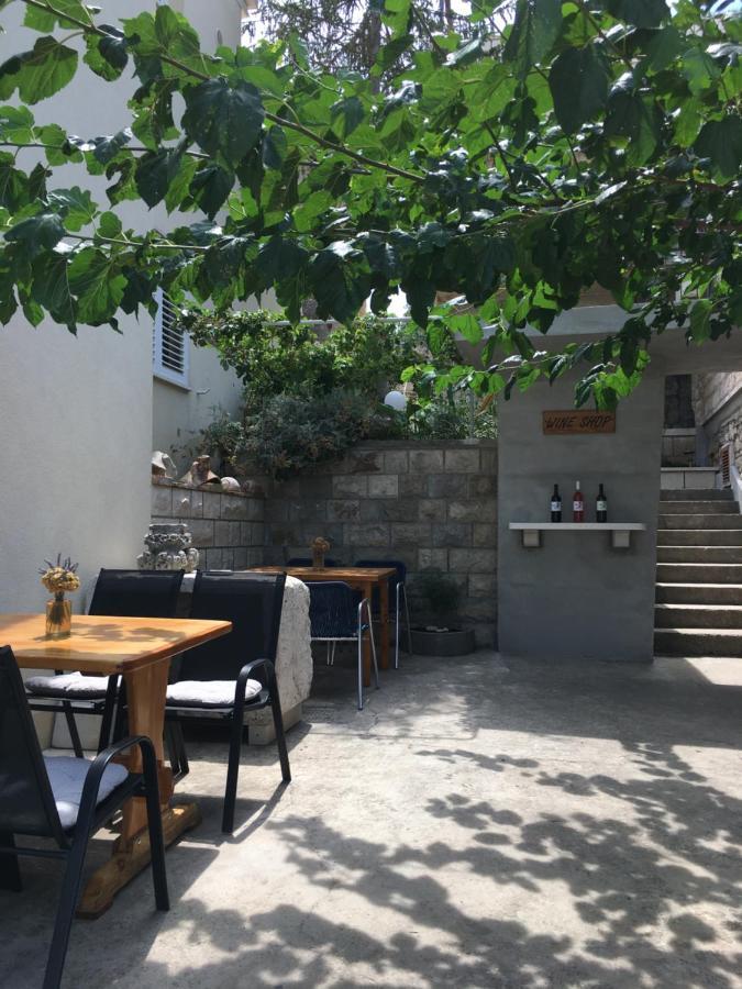 Guesthouse Cipre Lumbarda Eksteriør bilde