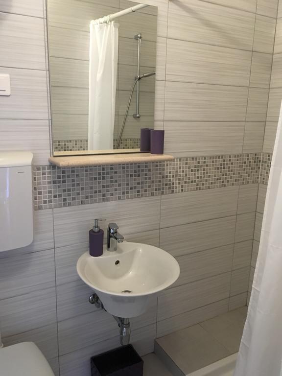 Guesthouse Cipre Lumbarda Eksteriør bilde